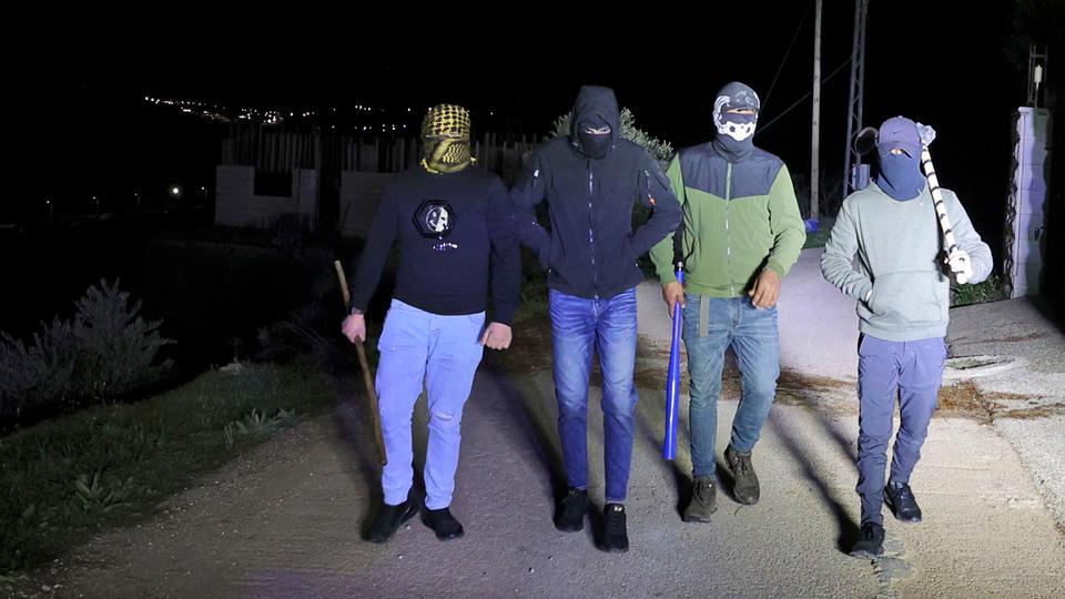 Warga Palestina Di Utara Tepi Barat Lakukan Patroli Malam Antisipasi Serangan Pemukim Ilegal Yahudi